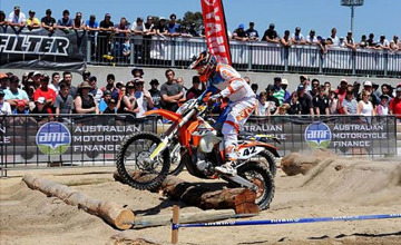 KTM Australia rider Tye Simmonds on his way to winning day one of the Melbourne Moto Expo Australian Motorcycle Finance endurocross Head2Head